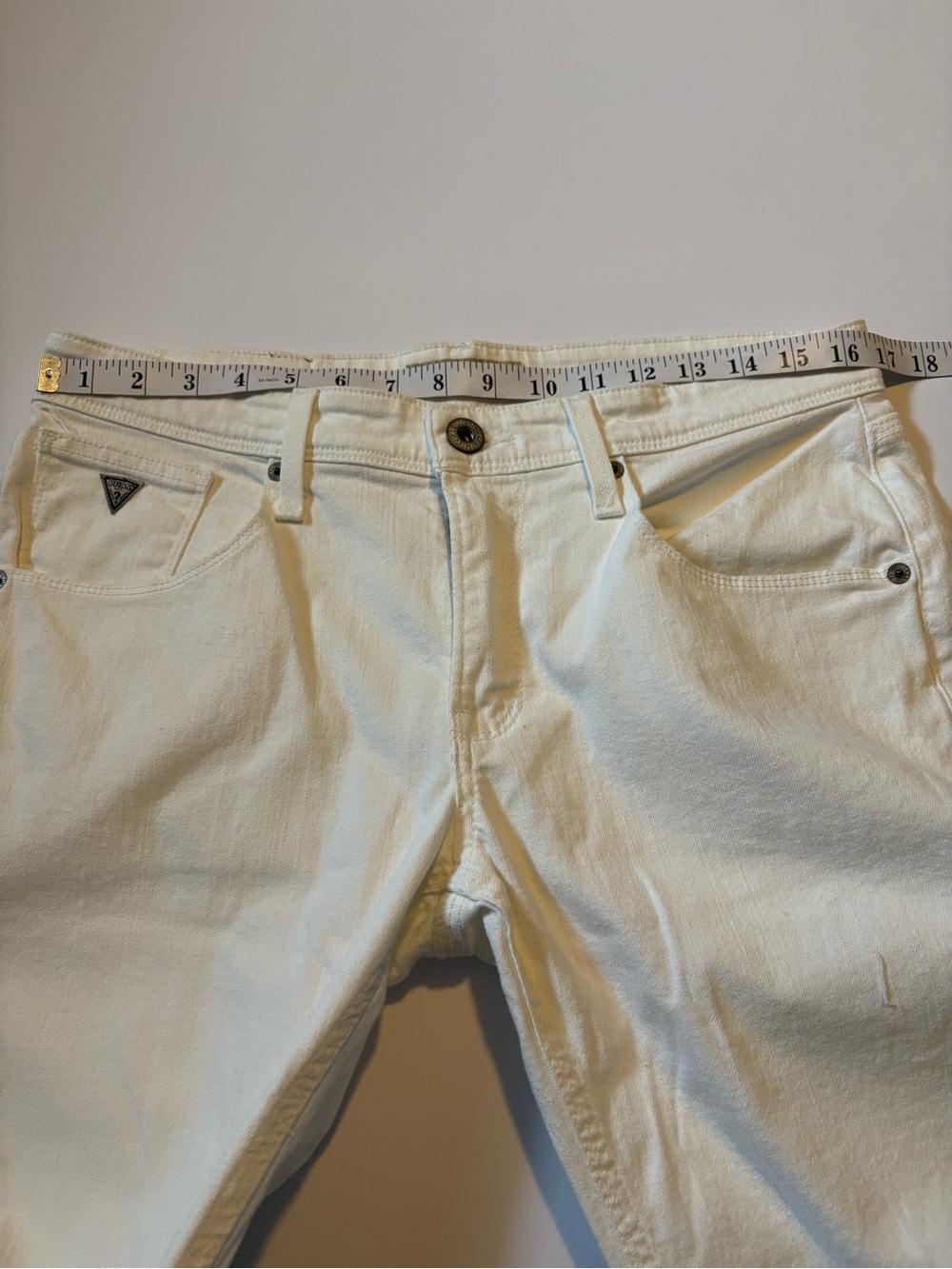 GUESS Men’s White Skinny Fit Denim Jeans Slim Tapered Leg, Sz 32, like new. - Picture 9 of 12